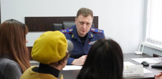 Руководитель краевого следственного управления СК России провел выездной прием граждан в Крымске