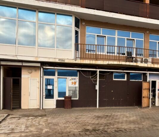 Кого с помощью главы сносят с пляжей?