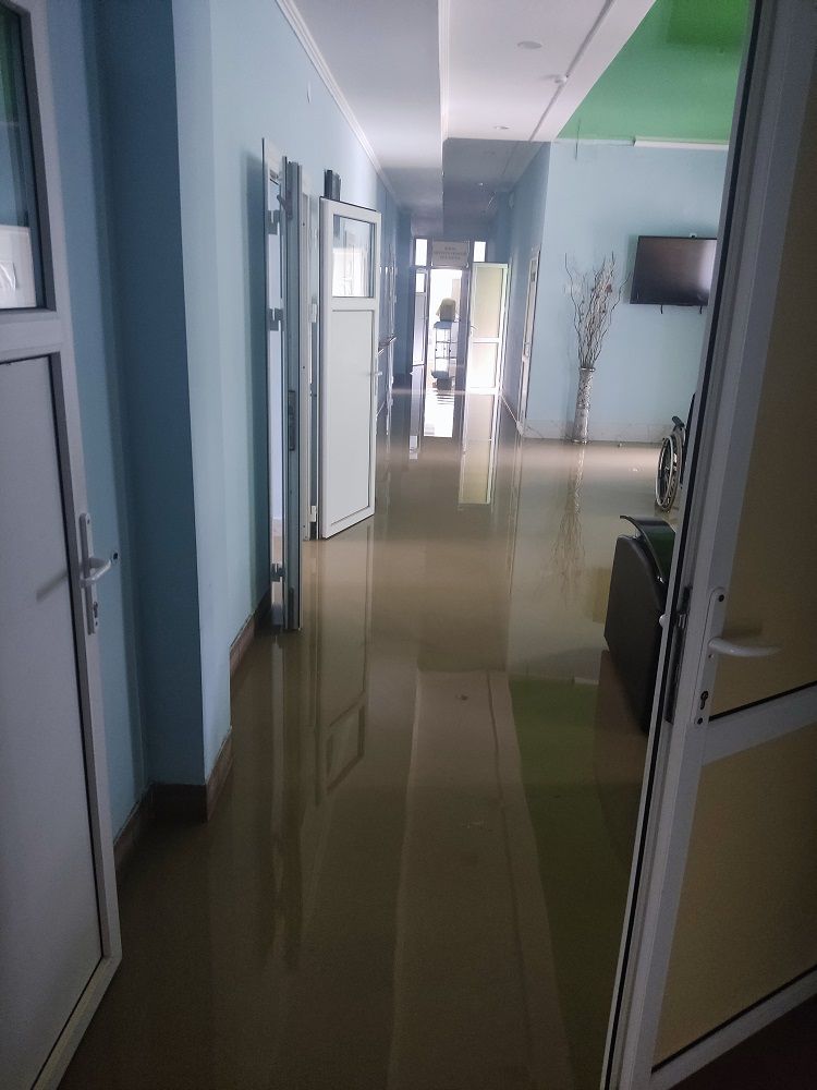 Кто перекрыл ливневую канализацию в пгт Новомихайловский? 2 1000239671 Туапсе инфо