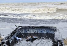 В Туапсе масштабнейший разлив нефтепродуктов