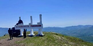 На горе Семашхо неизвестные устроили фотосессию прямо на памятнике Туапсе инфо